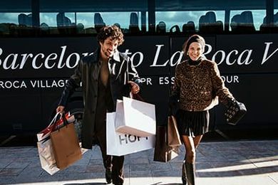 La Roca Village Shopping Express Tour